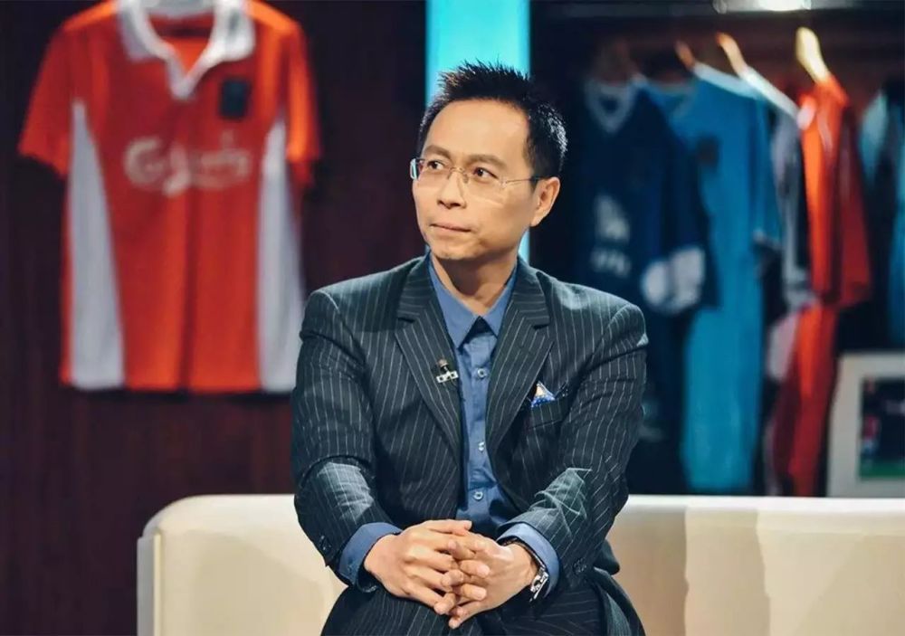 动感超人的动感石头被泳装魔王抢走了，因此没法回到本来的世界，因而指派小新一家人成为动感兵士前去另外一个世界，这时候另外一个世界的人纷纭被酿成泳装人，小新听了莉莉和博士的申明后，决议协助动感超人降服危机，他和动感超人能打败魔王拯救地球的和平吗...